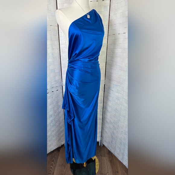 HELLO MOLLY One-Shoulder Gown - Picture 6 of 8